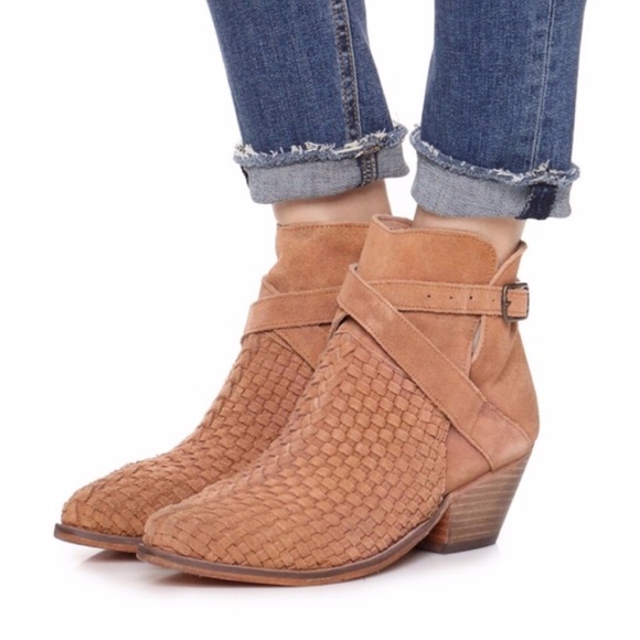Free People Shoes - Free People Venture brown woven buckle booties Sz9
